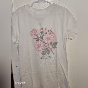 Chic White With Pink Flower Tee